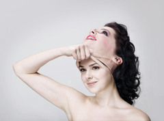 <p>deceive (v.) /dɪˈsiːv/ to make someone believe something that is not true</p>