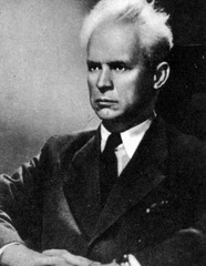 <p>Український радянський письменник, кінорежисер, кінодраматург, художник, класик світового кінематографа. Режисер фільмів «Арсенал», «Земля» і «Звенигора»</p>