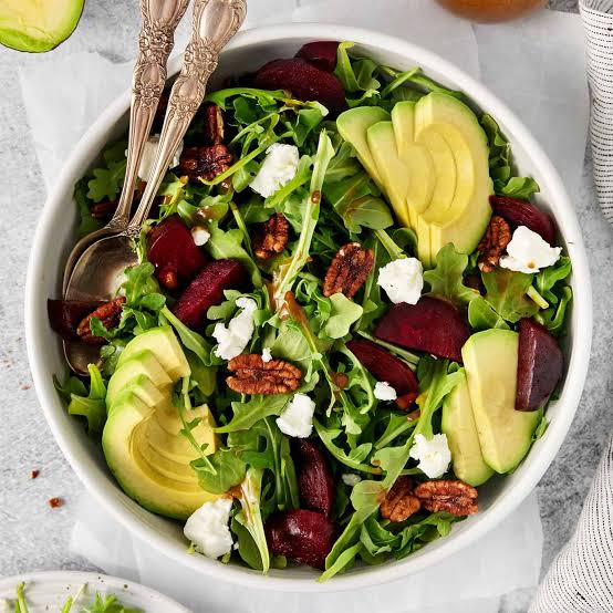 <p>Salad served with balsamic, caramelized walnuts and feta cheese for 17</p>