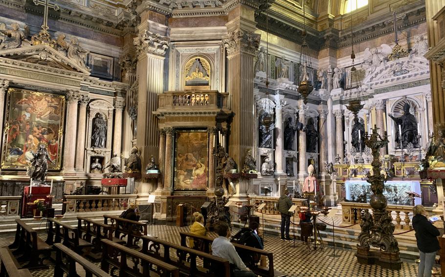 <p>Chapel of the Treasure of San Gennaro</p>