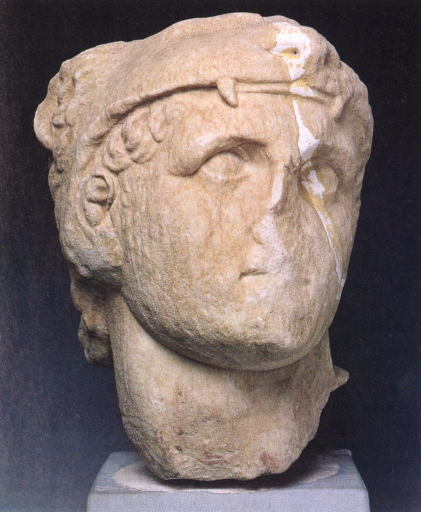 <p>Skopas, <strong>Herakles,</strong> ca. 340 BCE</p>