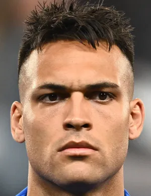 <p><strong>Centerforward</strong> i <strong>Inter Milan</strong> och det <strong>argentinska landslaget</strong>.10</p>