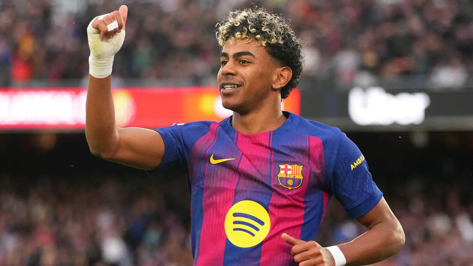 <p><strong><mark data-color="rgba(0, 0, 0, 0)" style="background-color: rgba(0, 0, 0, 0); color: inherit;">Högerytter i FC Barcelona och det spanska landslaget</mark></strong>.19</p>
