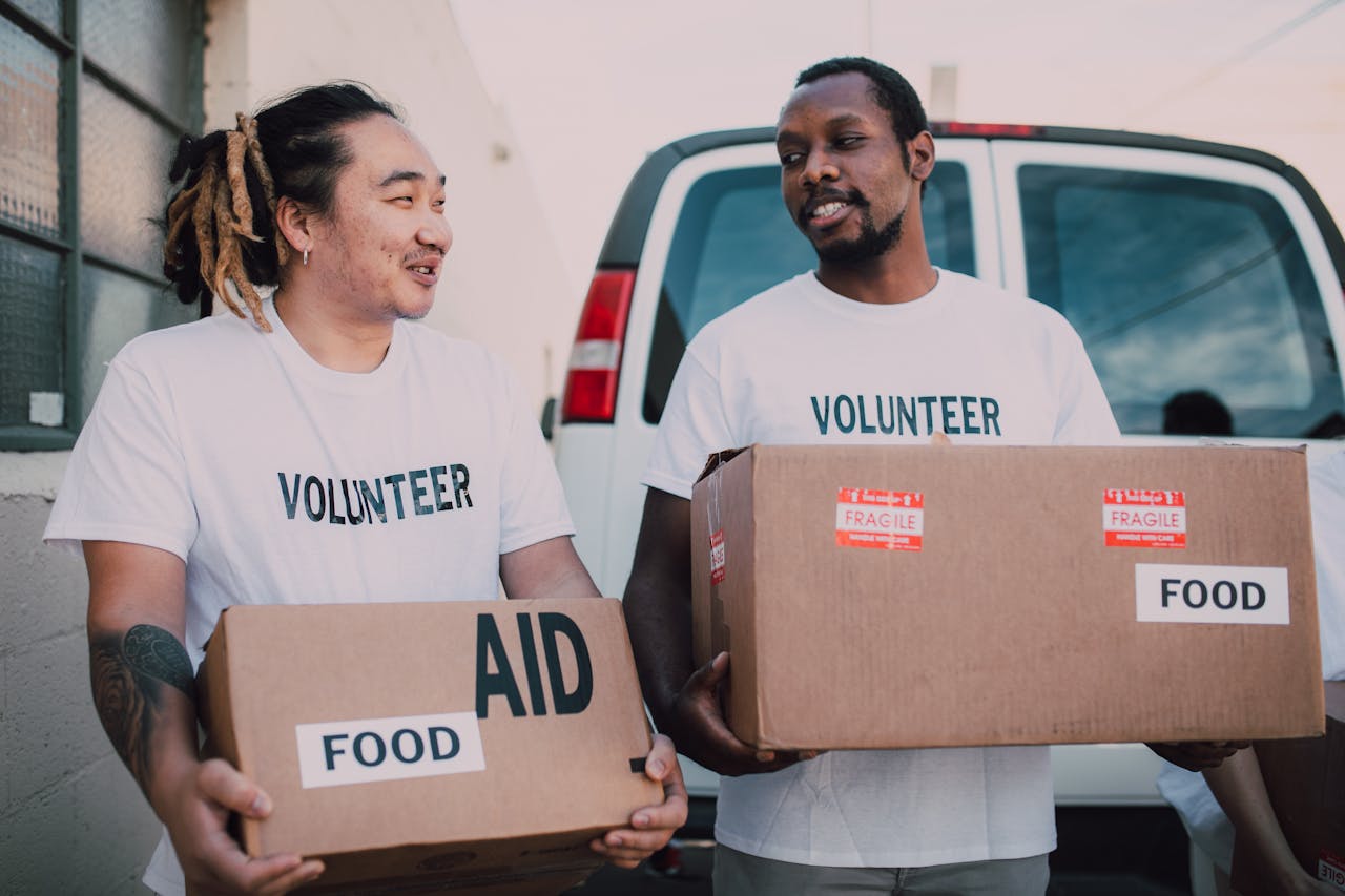 <p><strong>Volunteer </strong><em>(noun)</em></p>