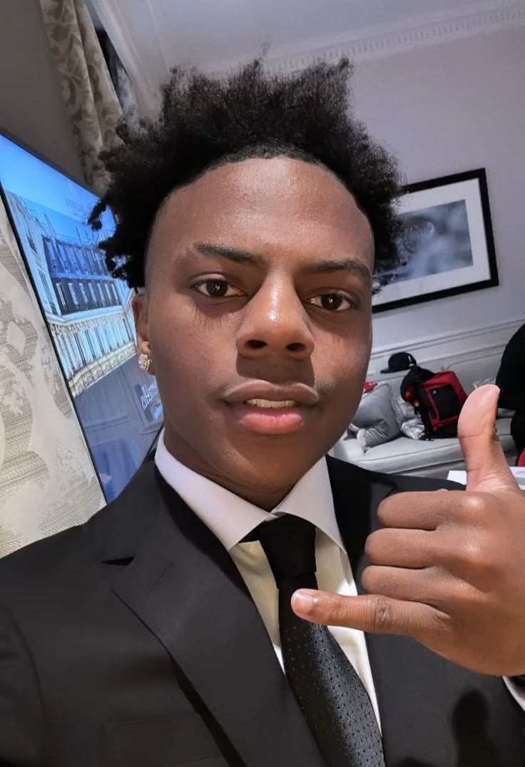 <p>Did you try on this suit? </p>