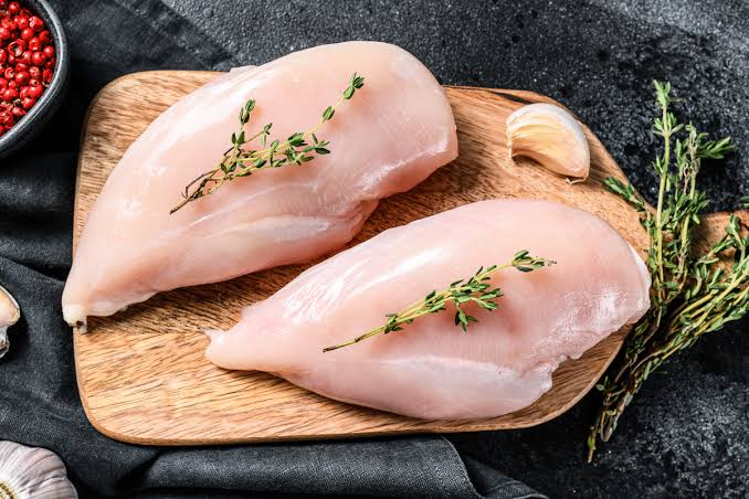<p>the/a/one _____ (<em>abbr.</em> <strong>kg</strong>);</p><p>two kilos of <span style="color: blue;">chicken breast </span></p>