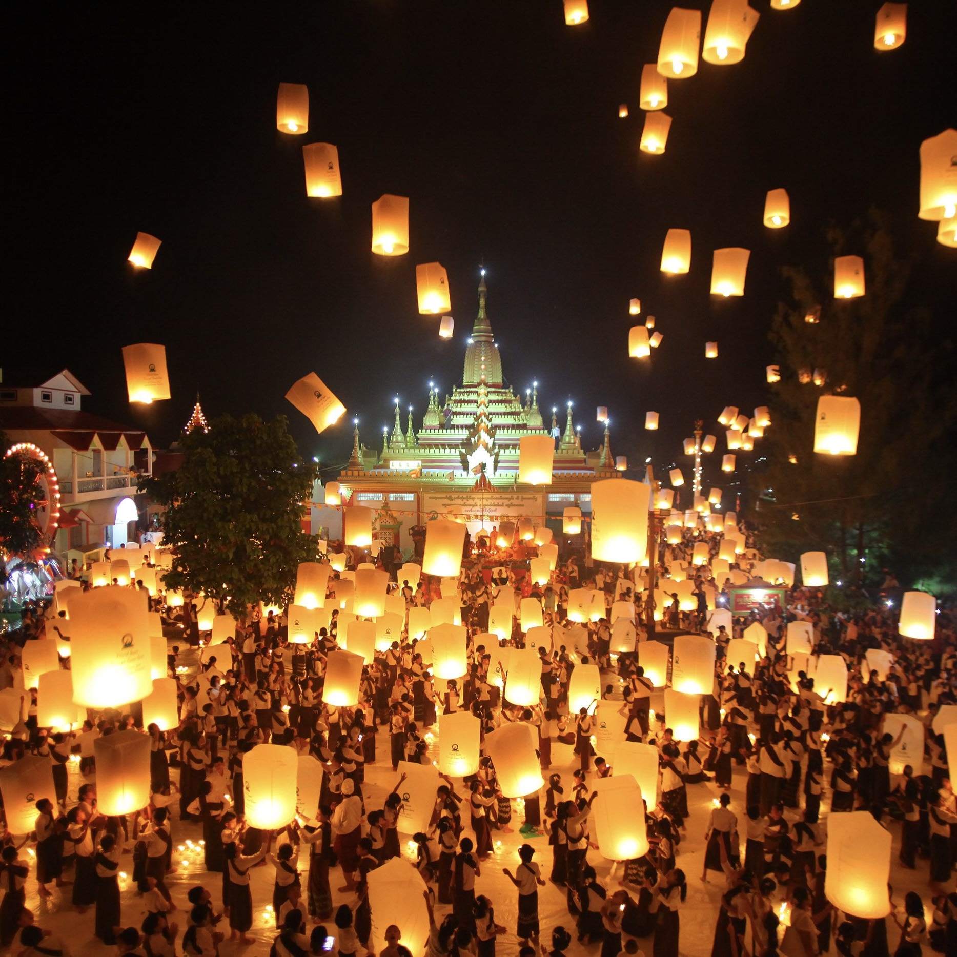 <p><span><span>Comment appelle-t-on la fête bouddhiste qui célèbre la naissance de Bouddha ?</span></span></p>