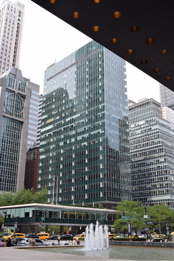 <p>Lever House</p><p>1950 </p><p>New York </p><p>Skidmore & Owings & Merill</p>
