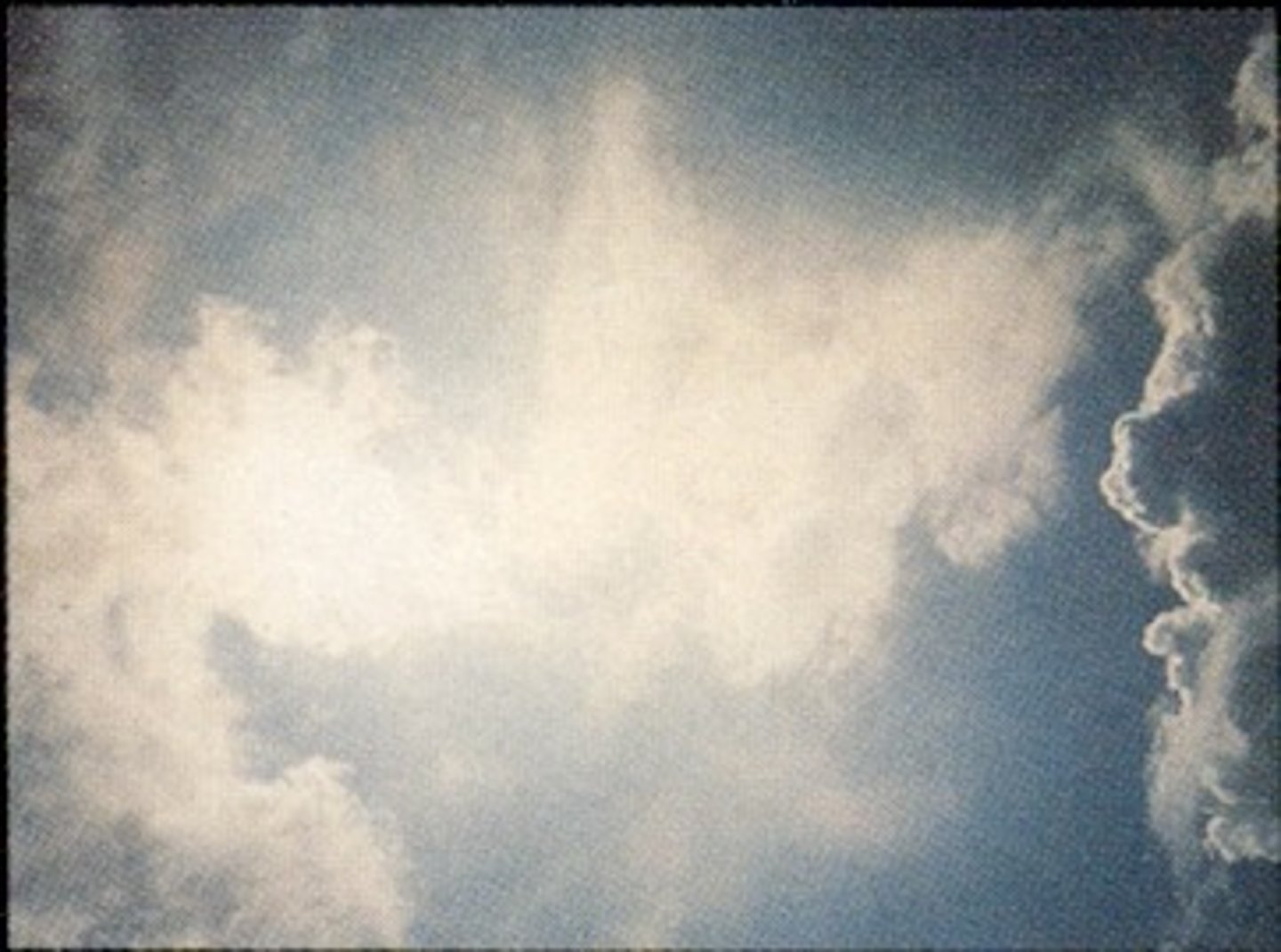 <p>to appear, show up</p>