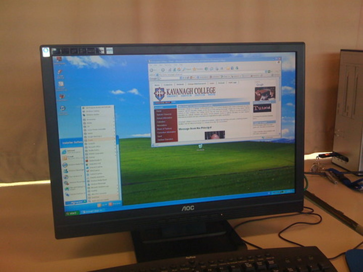 <p>un moniteur</p>