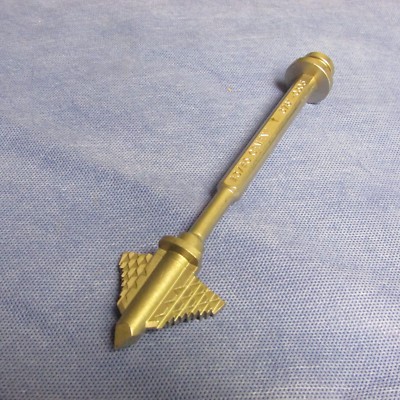 <p>Punches the tibial keel or stem slot.</p>