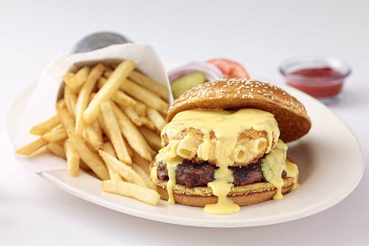 <p>Mac &amp; Cheese Burger</p>