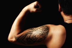 <p>un tatouage</p>