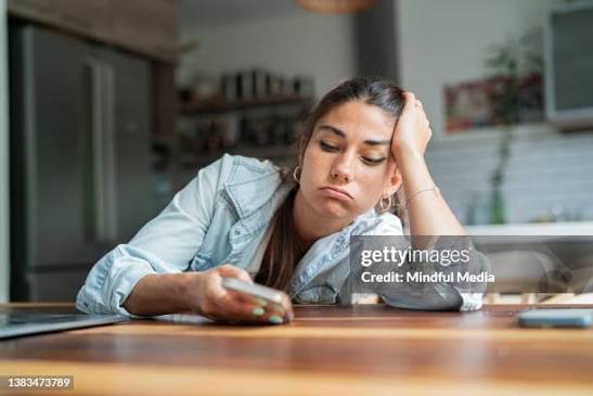 <p>Tedious (adj)</p>