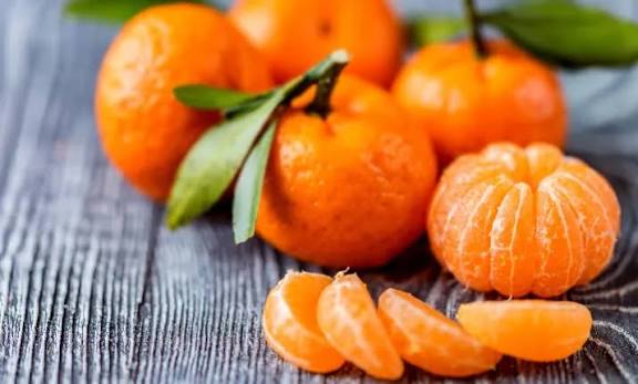<p>a mandarina</p>