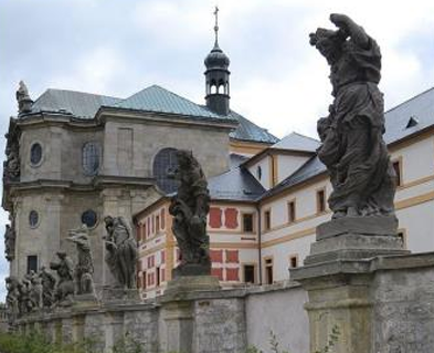 <p>BAROKNÍ ARCHITEKTURA A SOCHAŘSTVÍ </p>