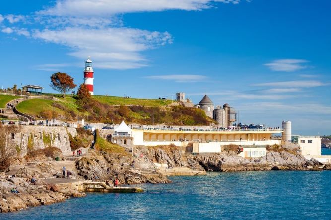 <p>Ich bin aus Plymouth.</p>