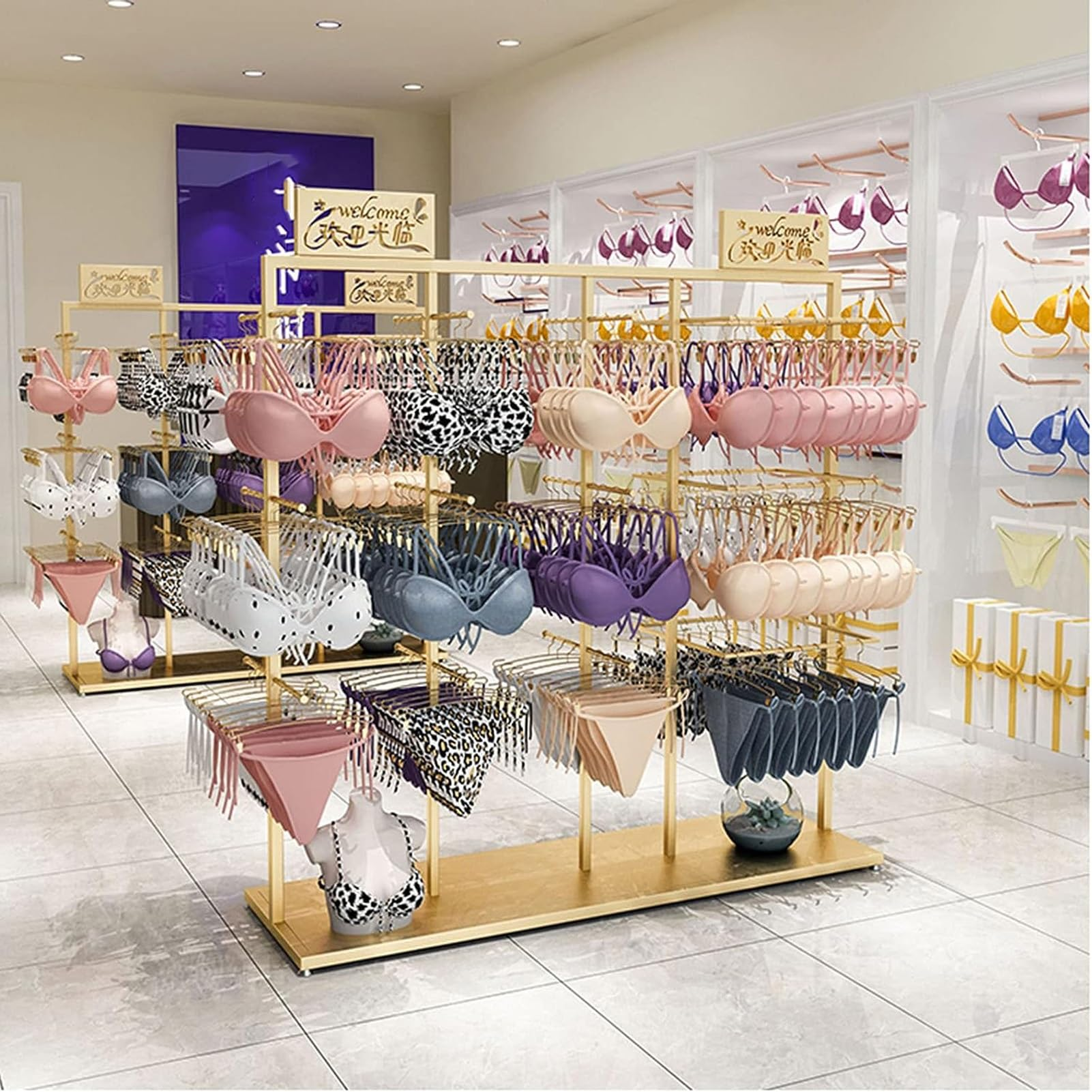 <p>→ đây là cụm danh từ</p><p>→ Cửa hàng bán đồ nội y (đồ lót nữ)</p><p></p>