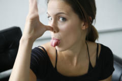 <p>impolite/rude</p>
