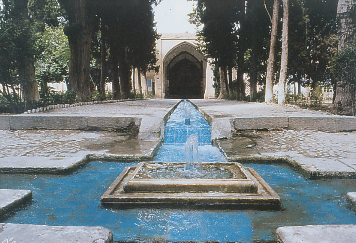 <p>Bagh-i Fin, 16th century, in Kashan, Safavid +Wajar</p><ul><li><p>restored in 18-19th century</p></li><li><p>estate</p></li><li><p>used qanats for water</p></li><li><p>inside-outside flow</p></li><li><p>blue tile waterways</p></li><li><p>chadars at slight ground level changes</p></li><li><p>under pavilion’s dome, water takes up the entire central space focing you to notice the water</p></li></ul><img src="https://assets.knowt.com/user-attachments/6dc7c7b8-d4f2-4dd6-b74c-f6db4ae6b6b7.png" data-width="50%" data-align="center"><img src="https://assets.knowt.com/user-attachments/730dd550-0733-42b0-ac0e-0fb232a07b15.png" data-width="50%" data-align="center"><img src="https://assets.knowt.com/user-attachments/28ee573e-2ecc-45f9-b3a1-ea4a5d15aeaa.png" data-width="50%" data-align="center"><p></p>