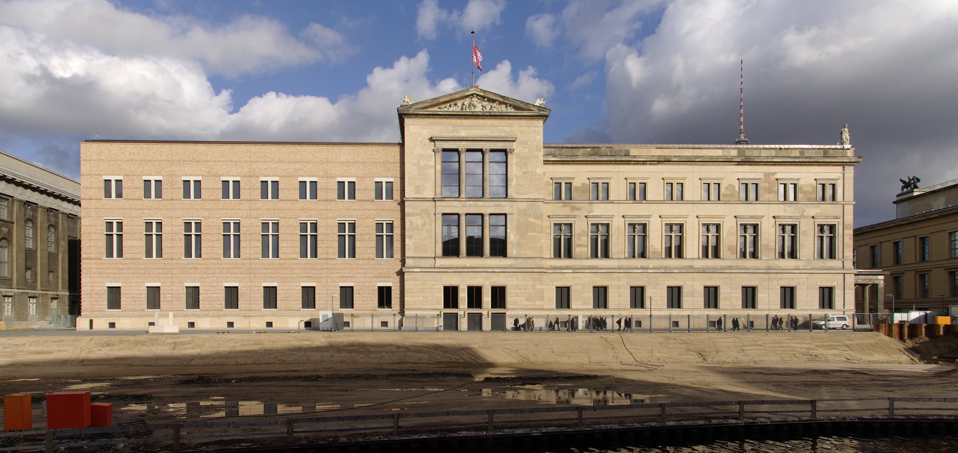 <p>the neues museum</p>