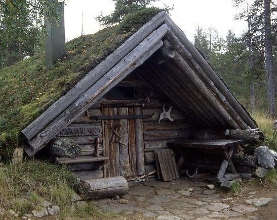 <p>Hovel (noun)</p>