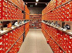 <p>Outlet (noun)</p>