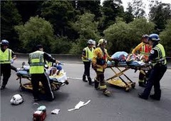 <p>người bị thương</p><p>(Three ___ were taken to hospital after the accident.)</p>