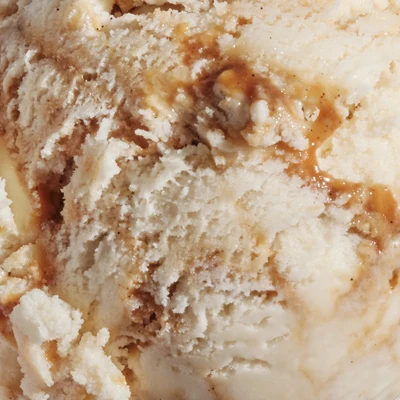 <p>Salted Caramel Apple Pie</p>