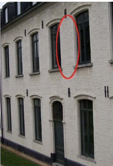 <p>fait partie de elevation = developpement en verticalite </p><ul><li><p>muret = plus elevee </p></li><li><p>trumeau = pan de mur entre deux ouvertures de meme niveaux (sur l’image)</p></li></ul><p></p>