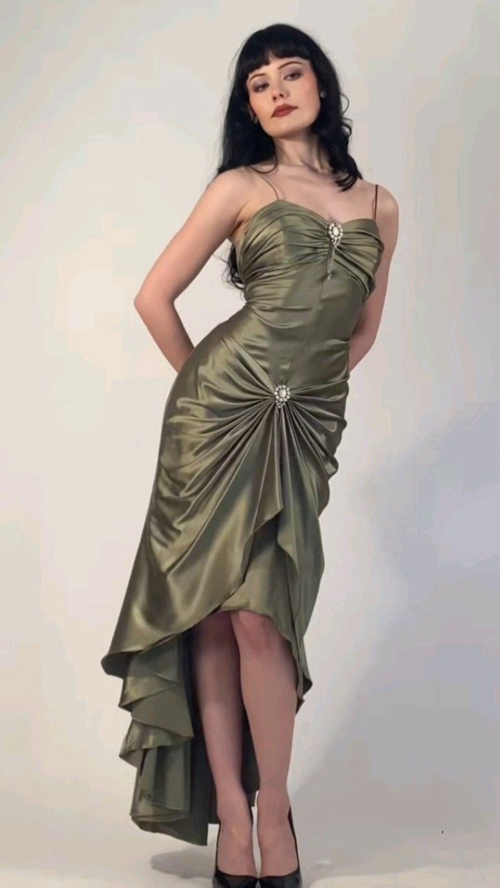 <p>cocktail dress ( CN )</p>