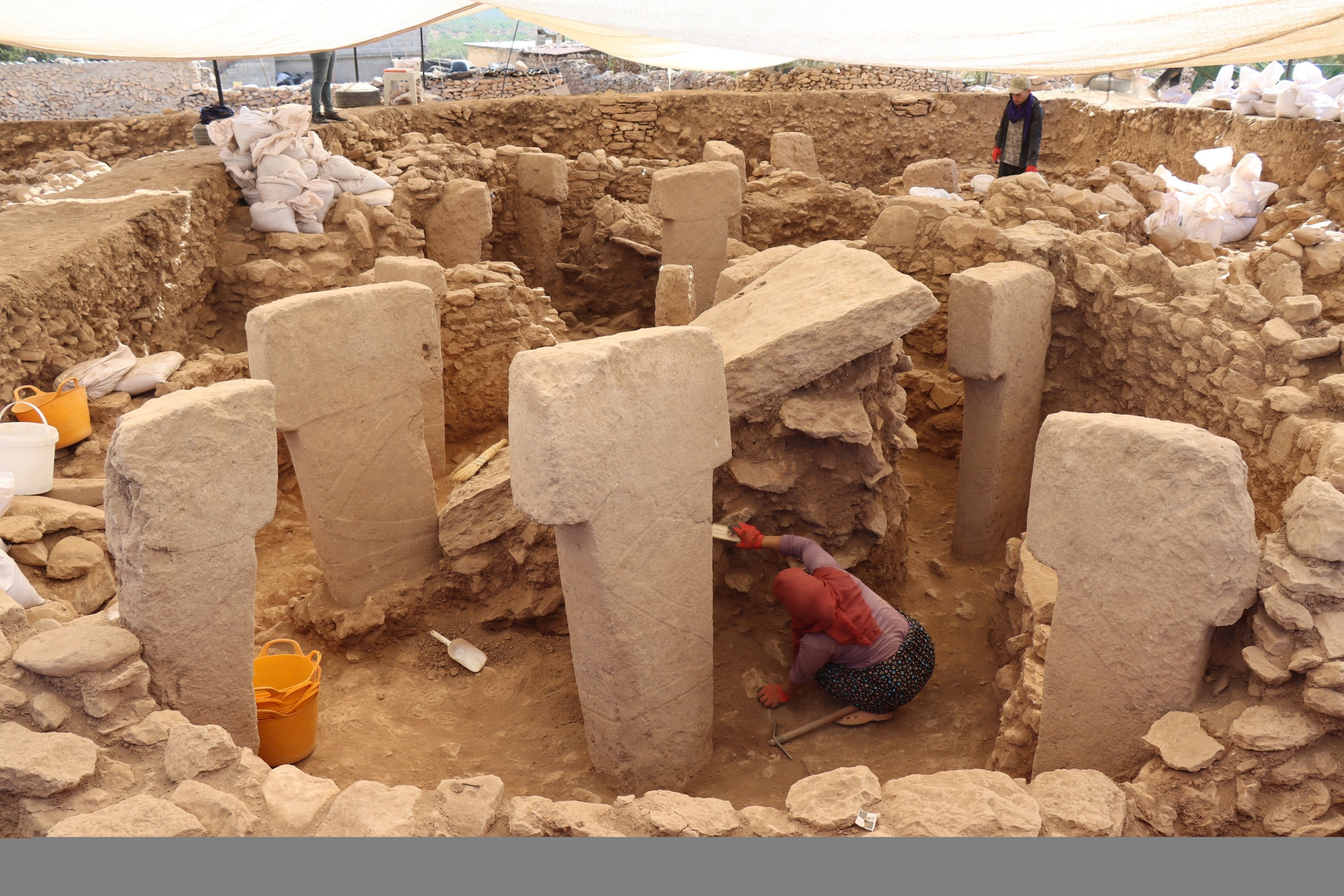 <p>Where was Göbekli Tepe? What were three features?</p>