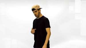 <p>- accentuated by isolating the head, legs, and arms.</p><p>- Rolling and popping the chest out gives the impression of moving</p><p>forward whilst standing still.</p>