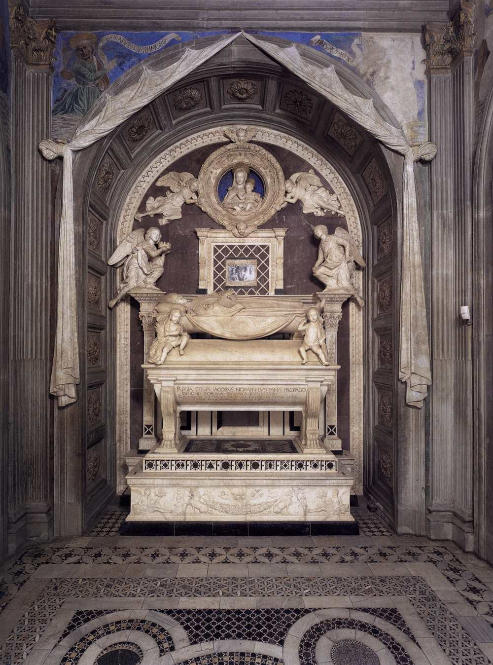 <p><span style="background-color: transparent;"><strong>Tomb of the Cardinal of Portugal</strong></span></p>