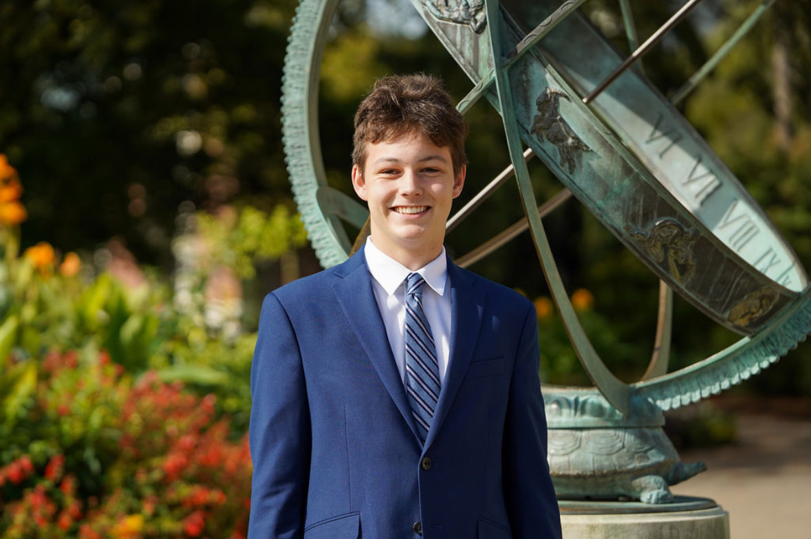 <p><span style="background-color: transparent; font-family: "Times New Roman", serif;"><strong>Max LeMessurier</strong></span></p>