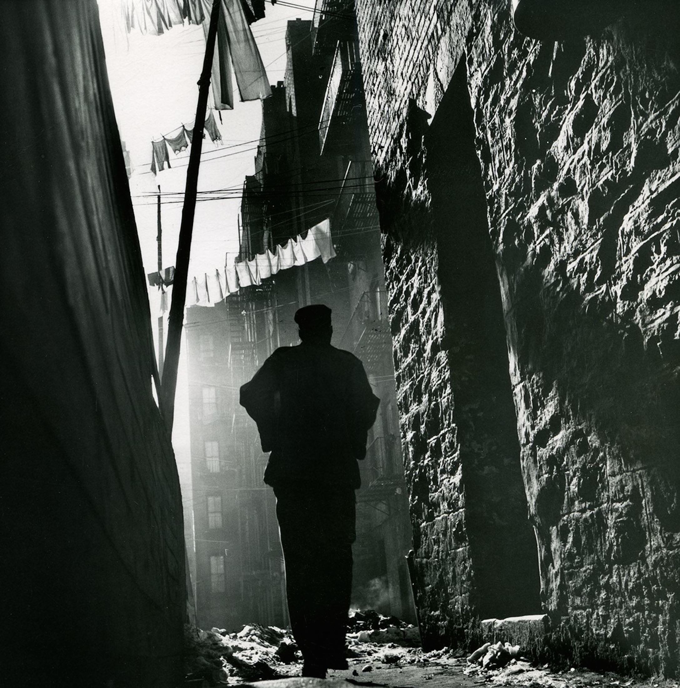 <p>What is the name of this artist</p>