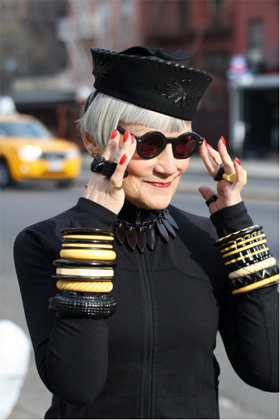 <p>(n.) a peculiarity that serves to distinguish or identify</p>