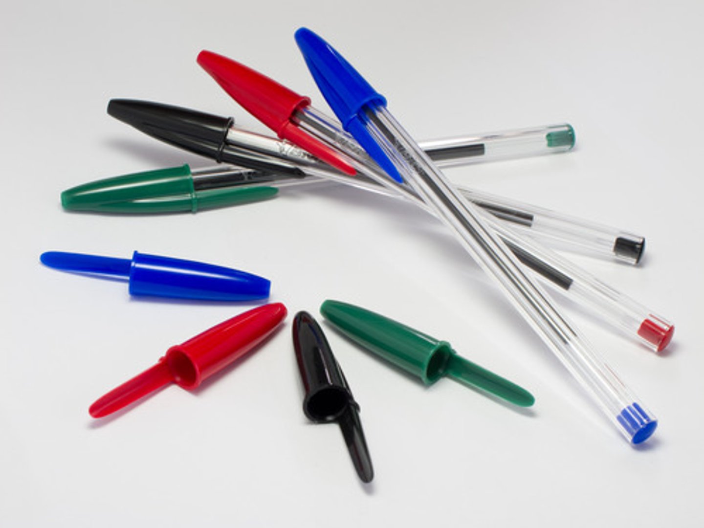 <p>Mao kini ang akong mga bolpen.</p>