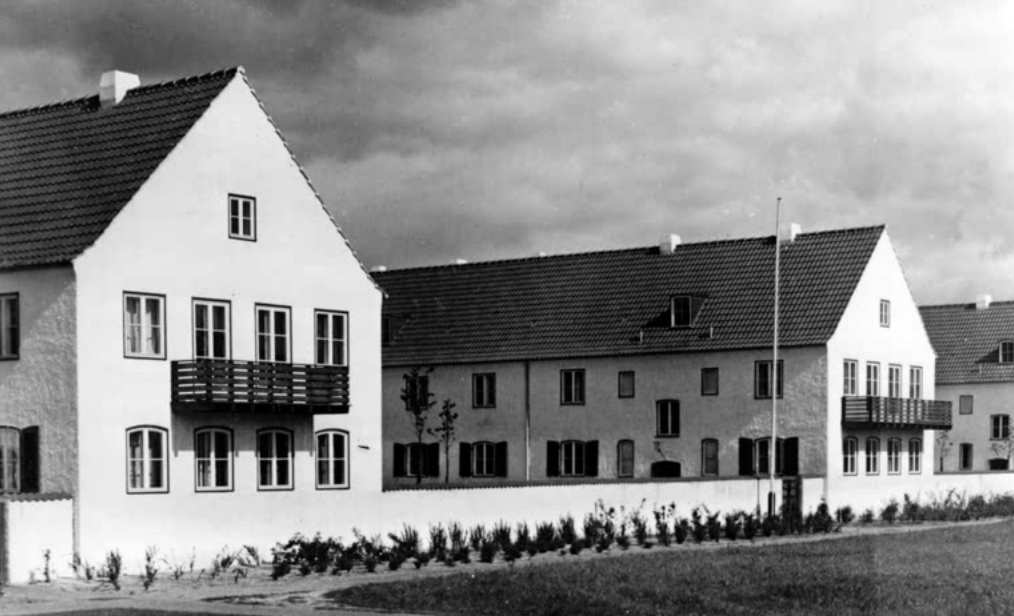 <p>Who designed the Heinkel Worker Housing?</p>