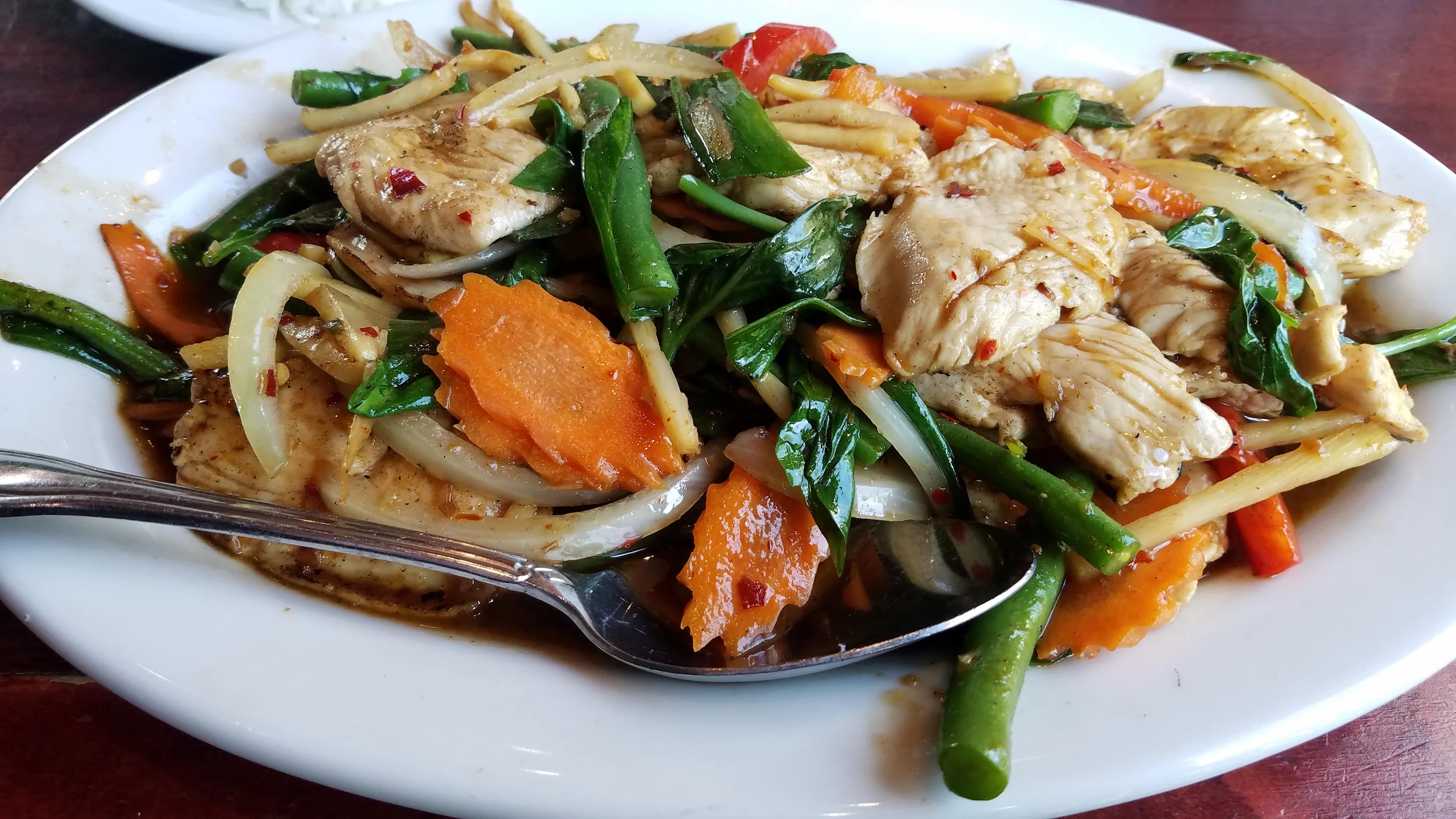 <p>Entree (specify keemao entree or noodles) <strong>green bean, carrots, bell peppers, bamboo shoots</strong>, onion +basil </p>