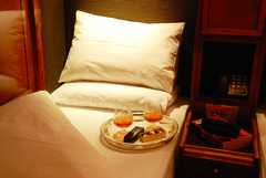 <p>chứa, đáp ứng verb. To provide room or support for someone. ("The hotel can accommodate up to 200 guests.")</p>