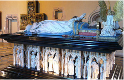 <p>Waarom kon de sarcofaag van Filips de Stoute een probleem vormen voor het klooster?</p>