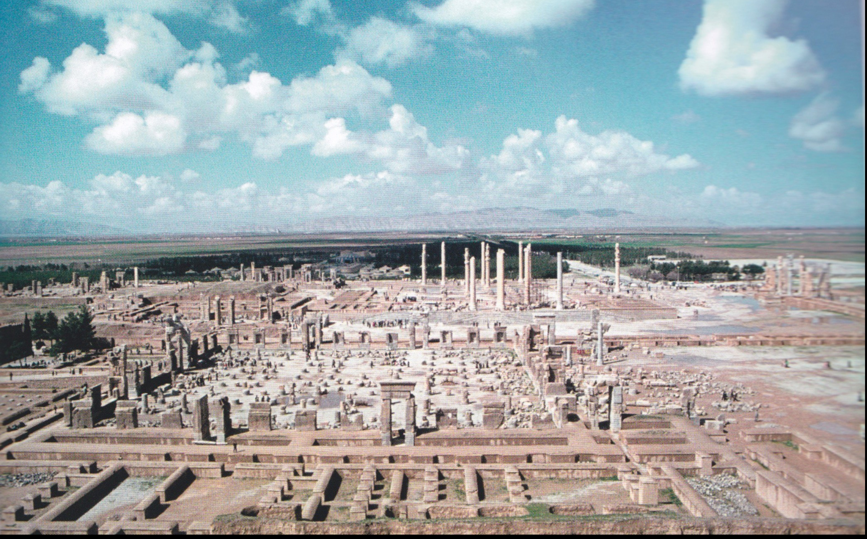 <p>identify this city </p>