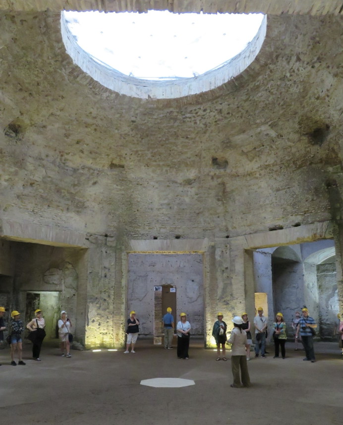<p>What room is this in the <span style="background-color: transparent;"><span>Domus Aurea?</span></span></p>