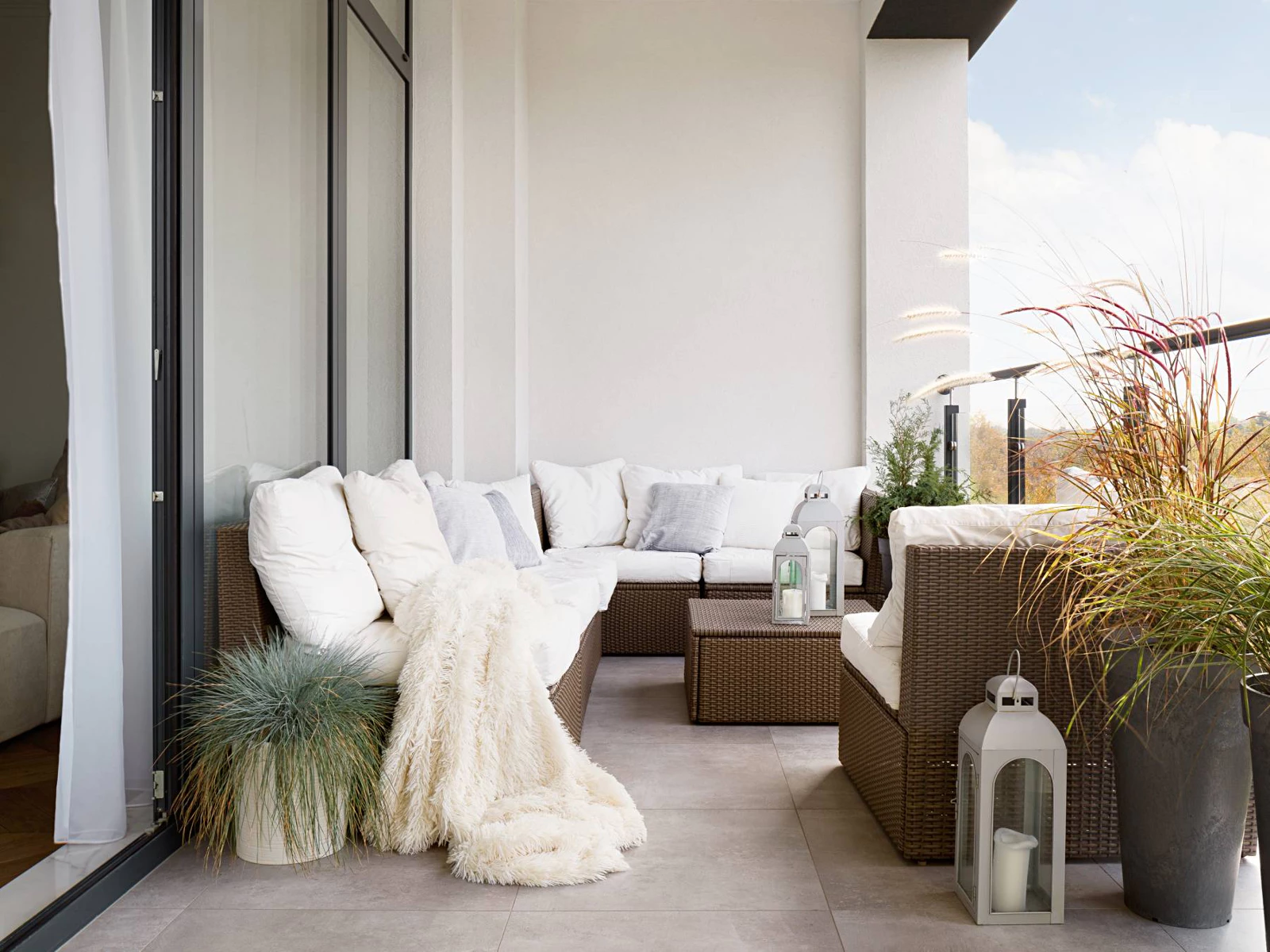 <p>Terrace </p>