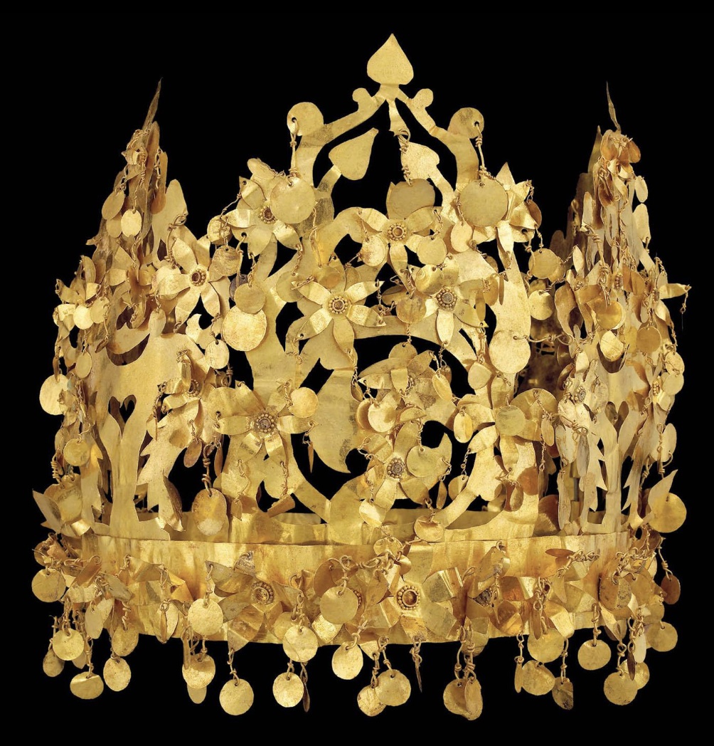 <p>Gold Crown w/ disk ornament </p>