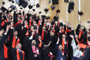 <p>(<em>noun</em>) <span>trying to do something even when it is difficult; the mental strength to do something difficult</span></p><p><span>“If you have _______, you can finish university and graduate.”</span></p>
