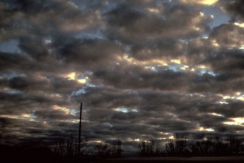<p>Nuage fragmentés / très nuageux</p>