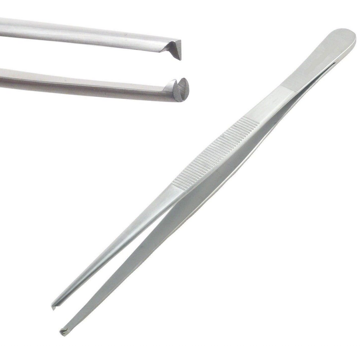 <p>Larger interlocking teeth - one on one side and two on the other. Provides strong grasp on dense tissue however, it is slightly traumatic.</p>