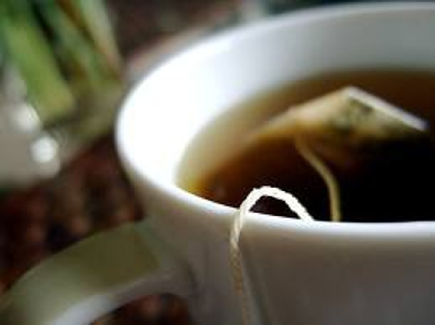 <p>To allow a substance to stand in liquid below the boiling pt for the purpose of extracting flavor, color, or other qualities for example, tea</p>